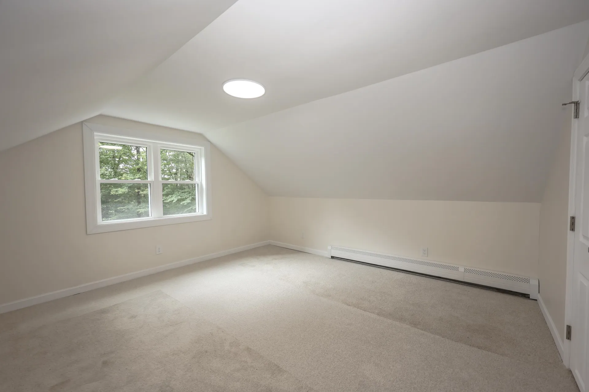 24 Mountain Road Raymond NH 03077