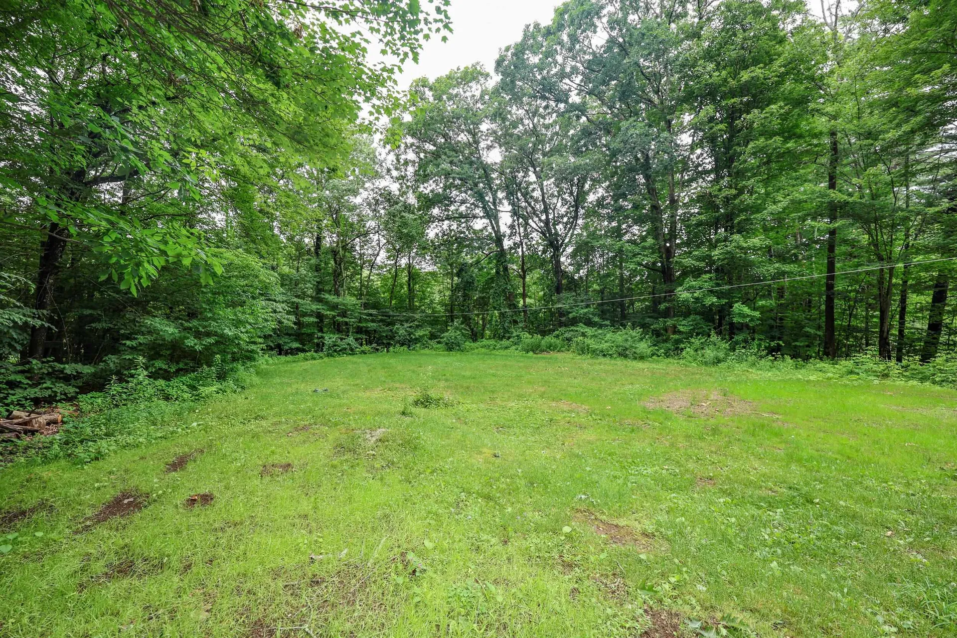 24 Mountain Road Raymond NH 03077