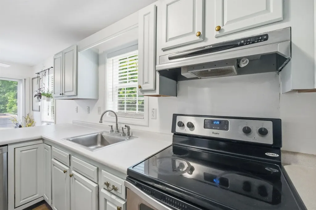 34 Mulberry Hill Road Gilford NH 03249