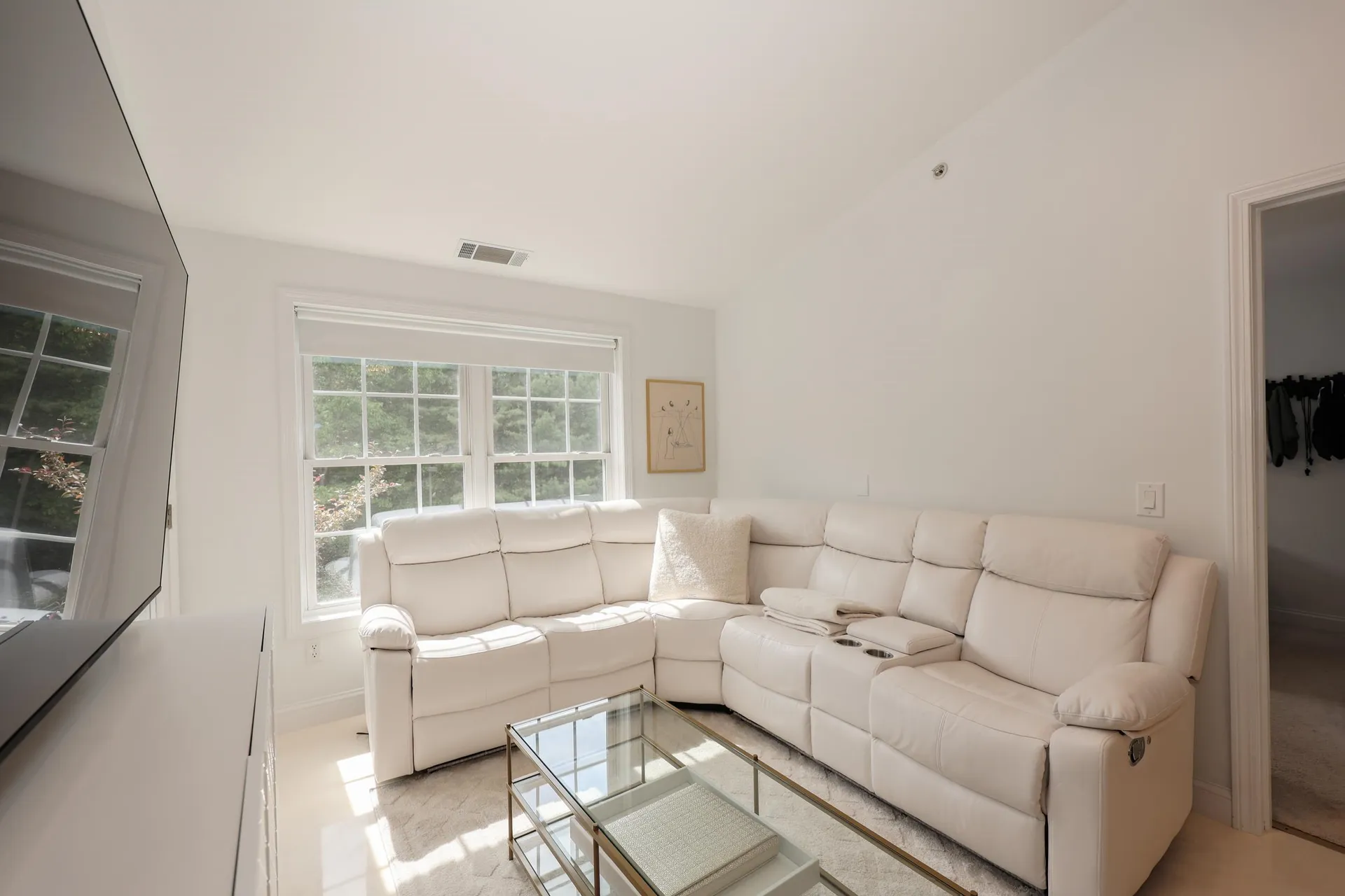6 Crestview Circle Londonderry NH 03053