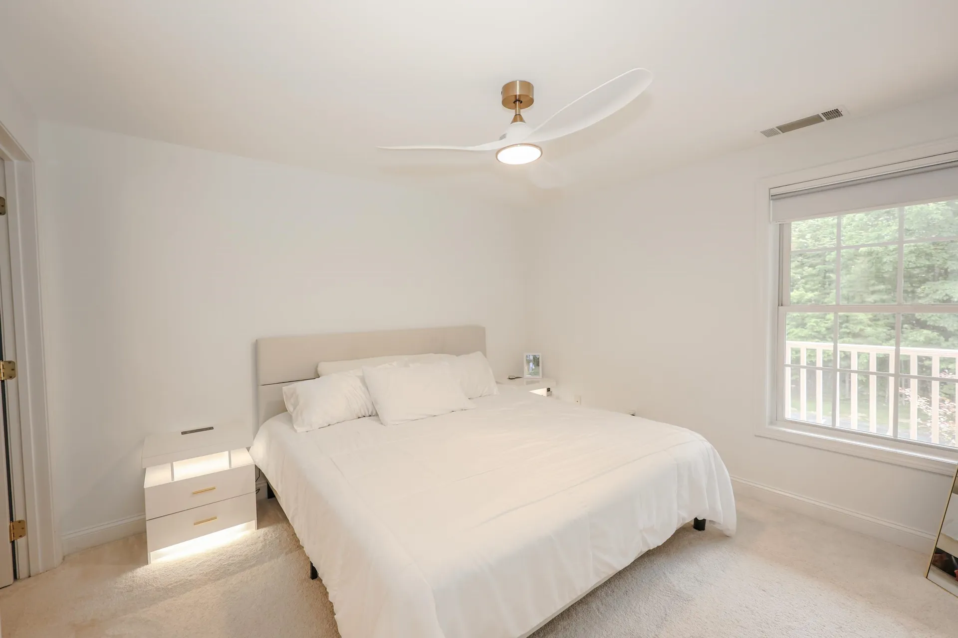 6 Crestview Circle Londonderry NH 03053