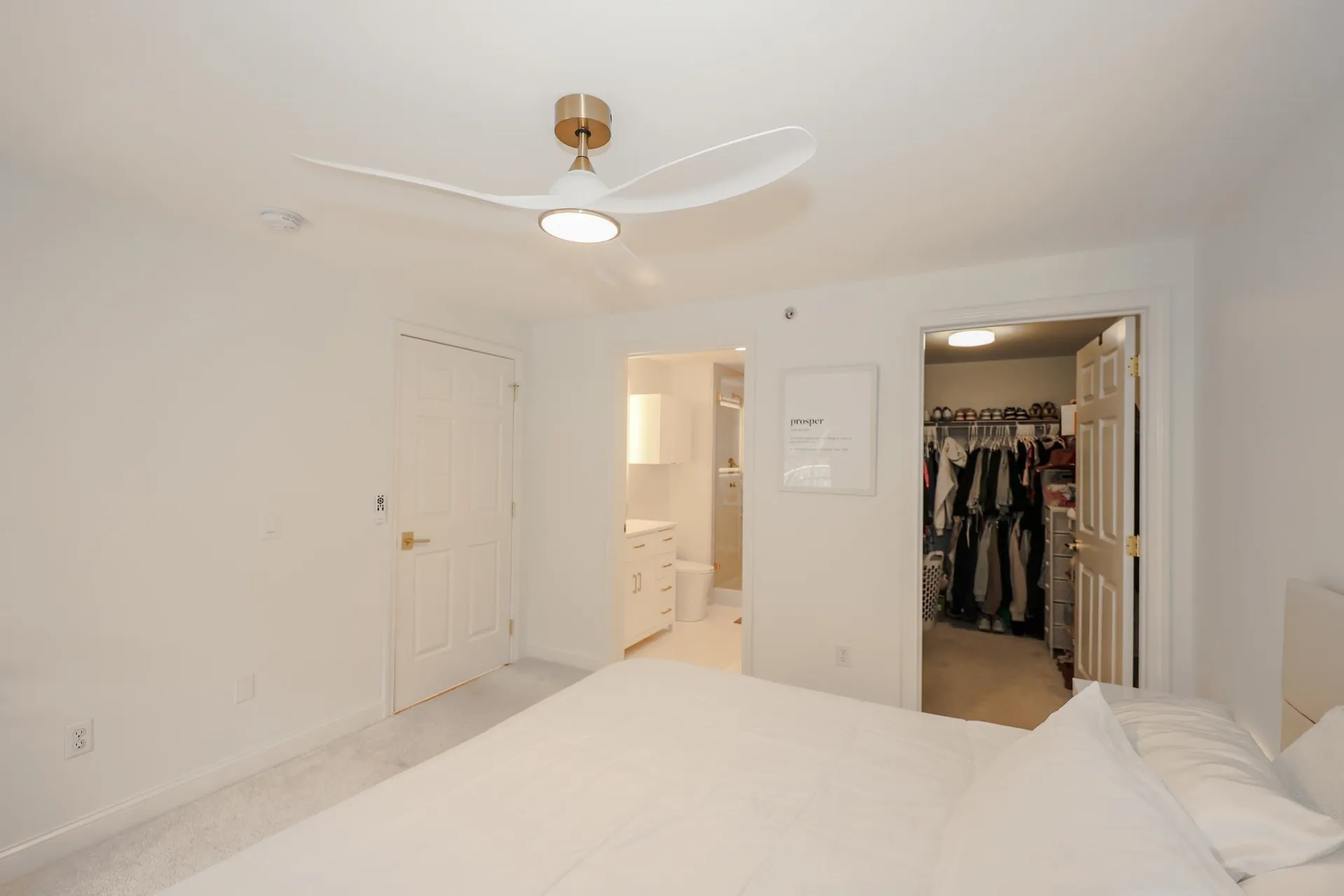 6 Crestview Circle Londonderry NH 03053