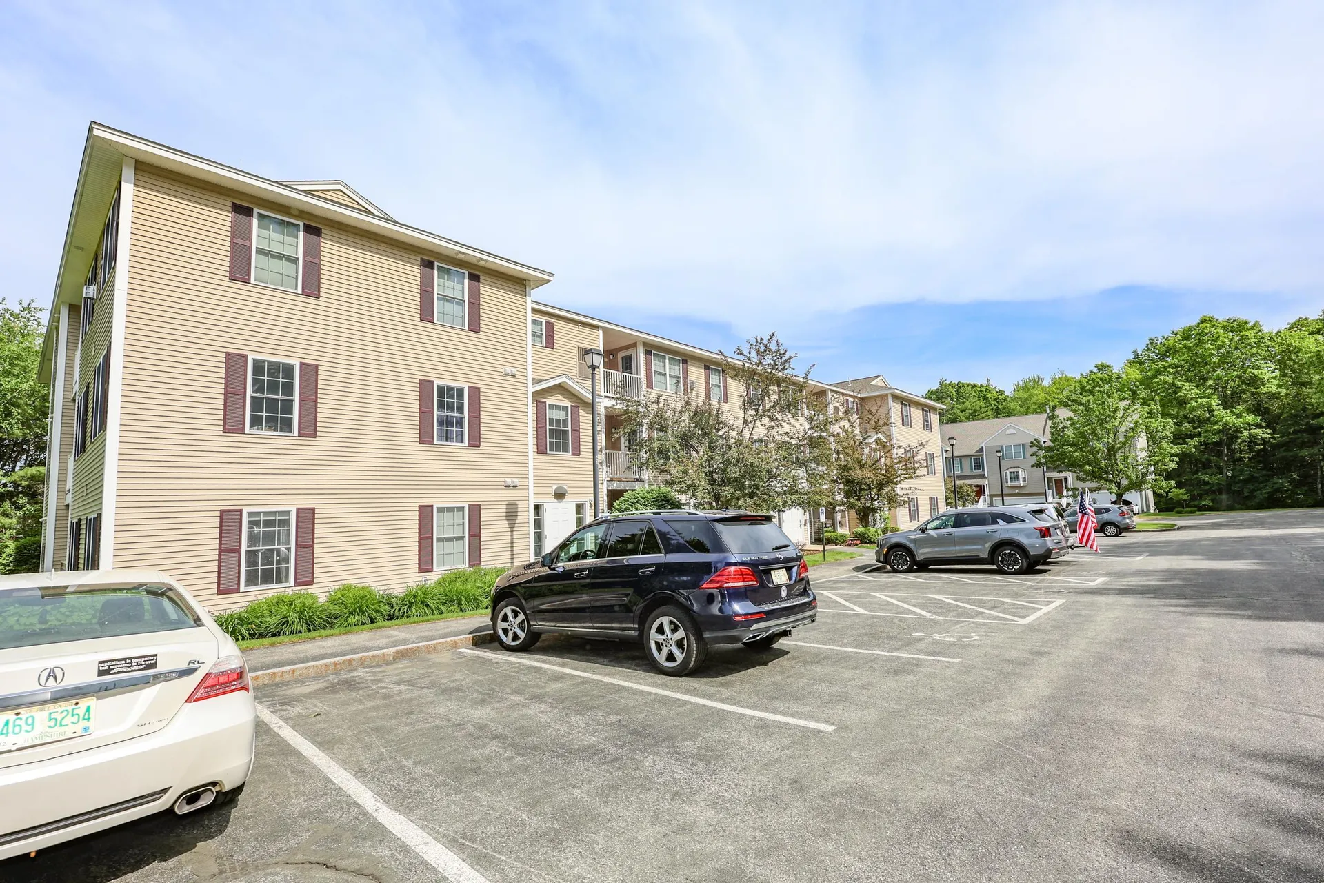 6 Crestview Circle Londonderry NH 03053