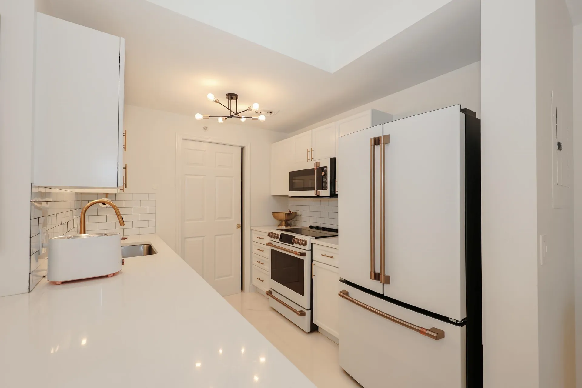 6 Crestview Circle Londonderry NH 03053