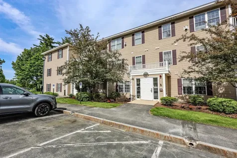 6 Crestview Circle Londonderry NH 03053