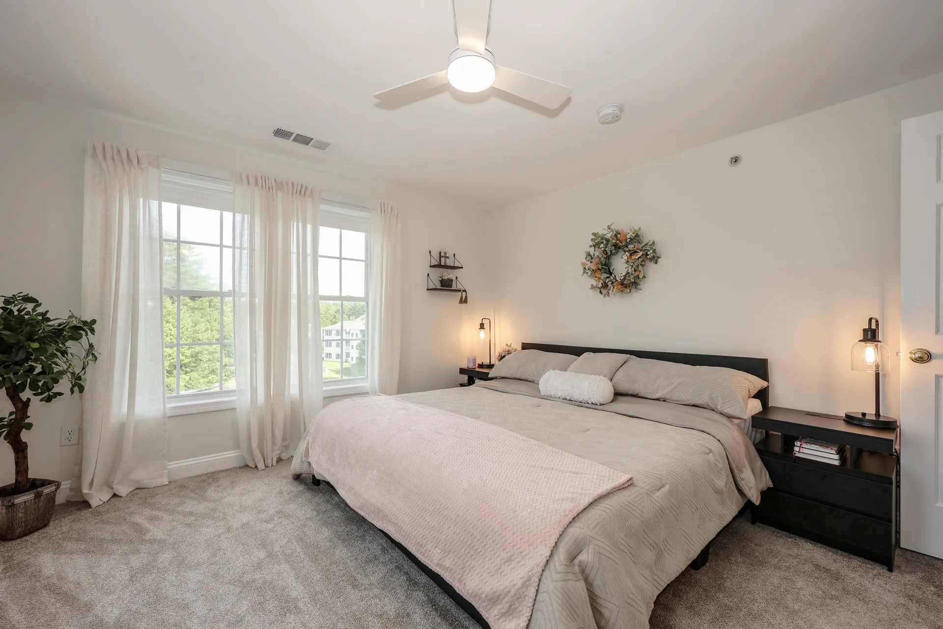 4 Crestview Circle Londonderry NH 03053
