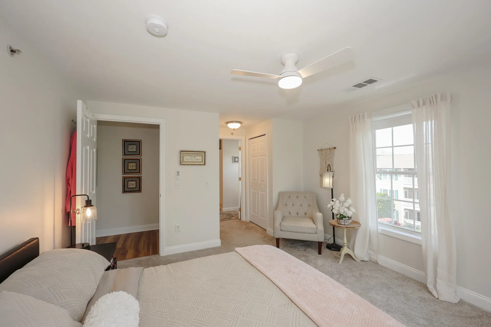 4 Crestview Circle Londonderry NH 03053