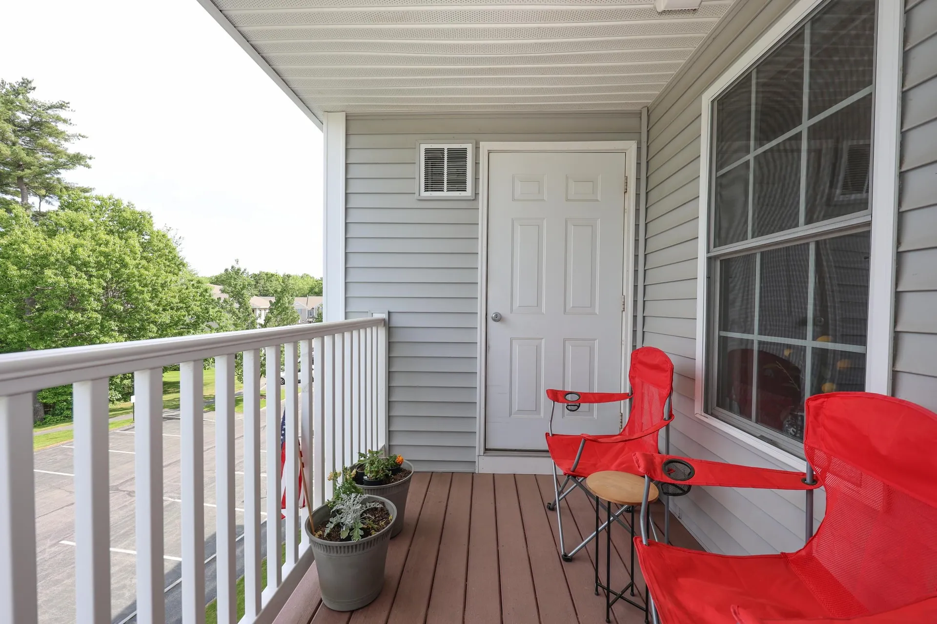 4 Crestview Circle Londonderry NH 03053