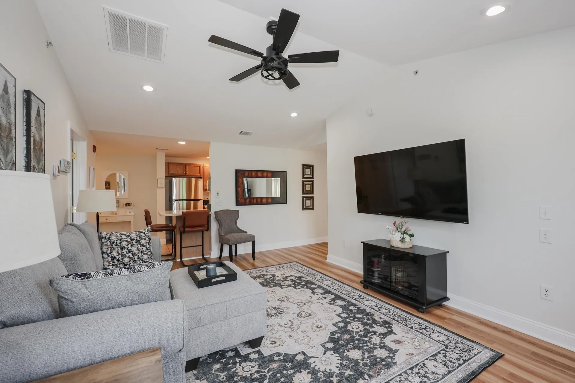 4 Crestview Circle Londonderry NH 03053