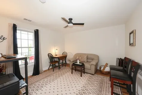 4 Crestview Circle Londonderry NH 03053