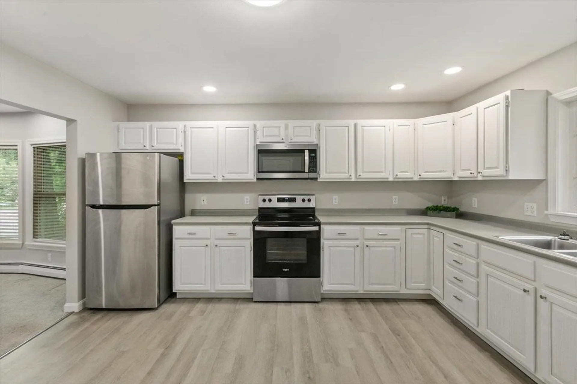 1615 Hooksett Road Hooksett NH 03106