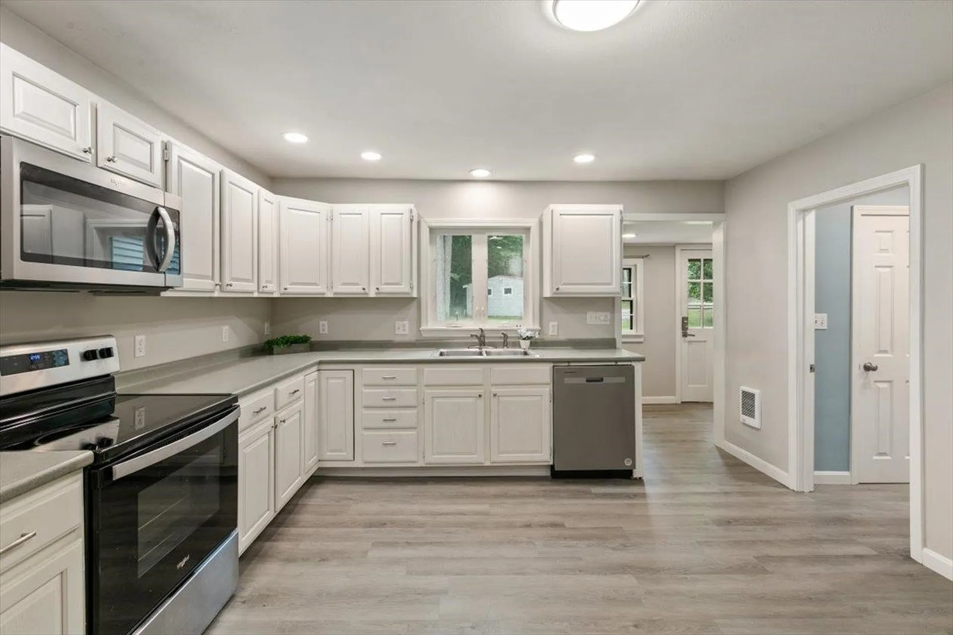 1615 Hooksett Road Hooksett NH 03106