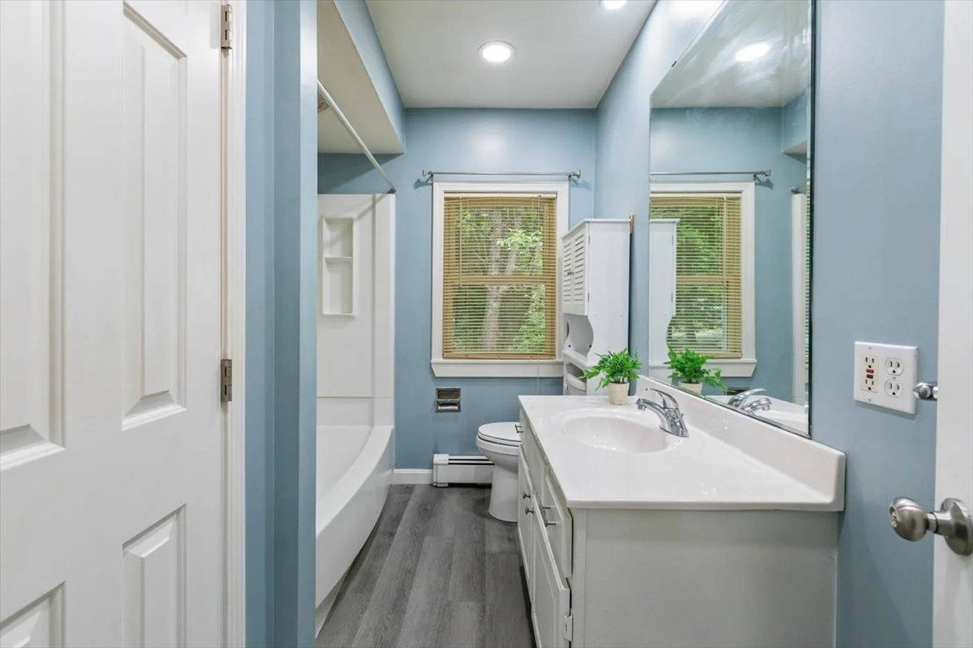 1615 Hooksett Road Hooksett NH 03106