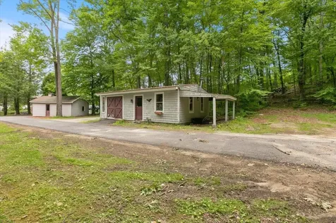 1615 Hooksett Road Hooksett NH 03106