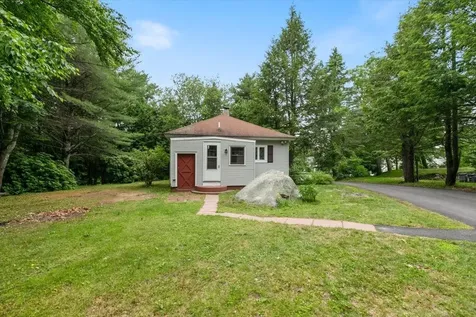 1615 Hooksett Road Hooksett NH 03106