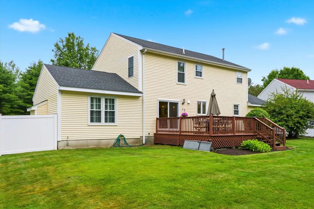 69 Mallard Point Road Merrimack NH 03054