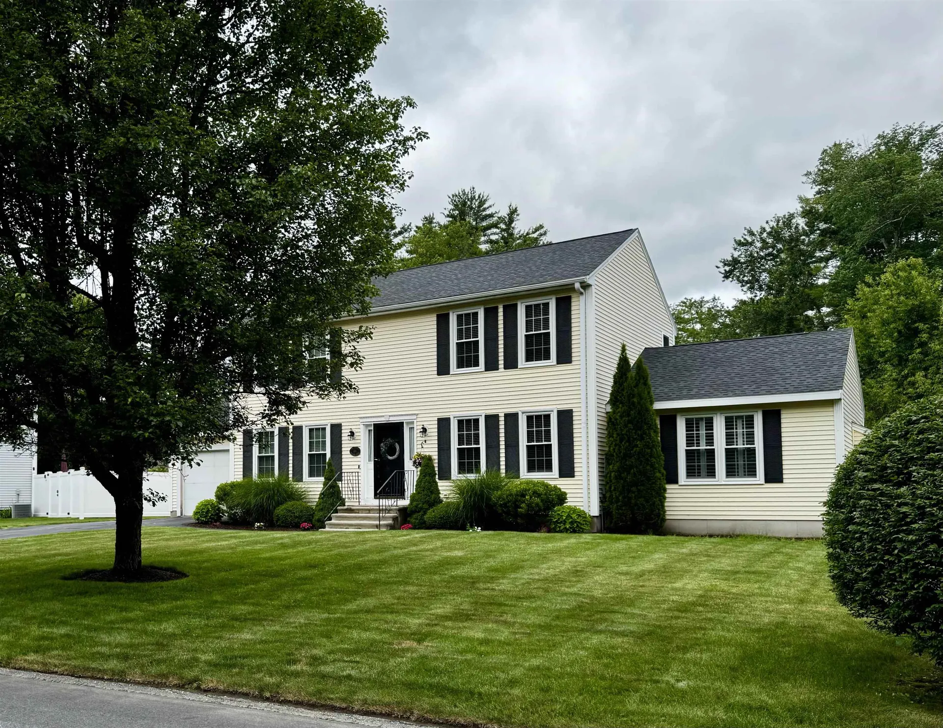 69 Mallard Point Road Merrimack NH 03054