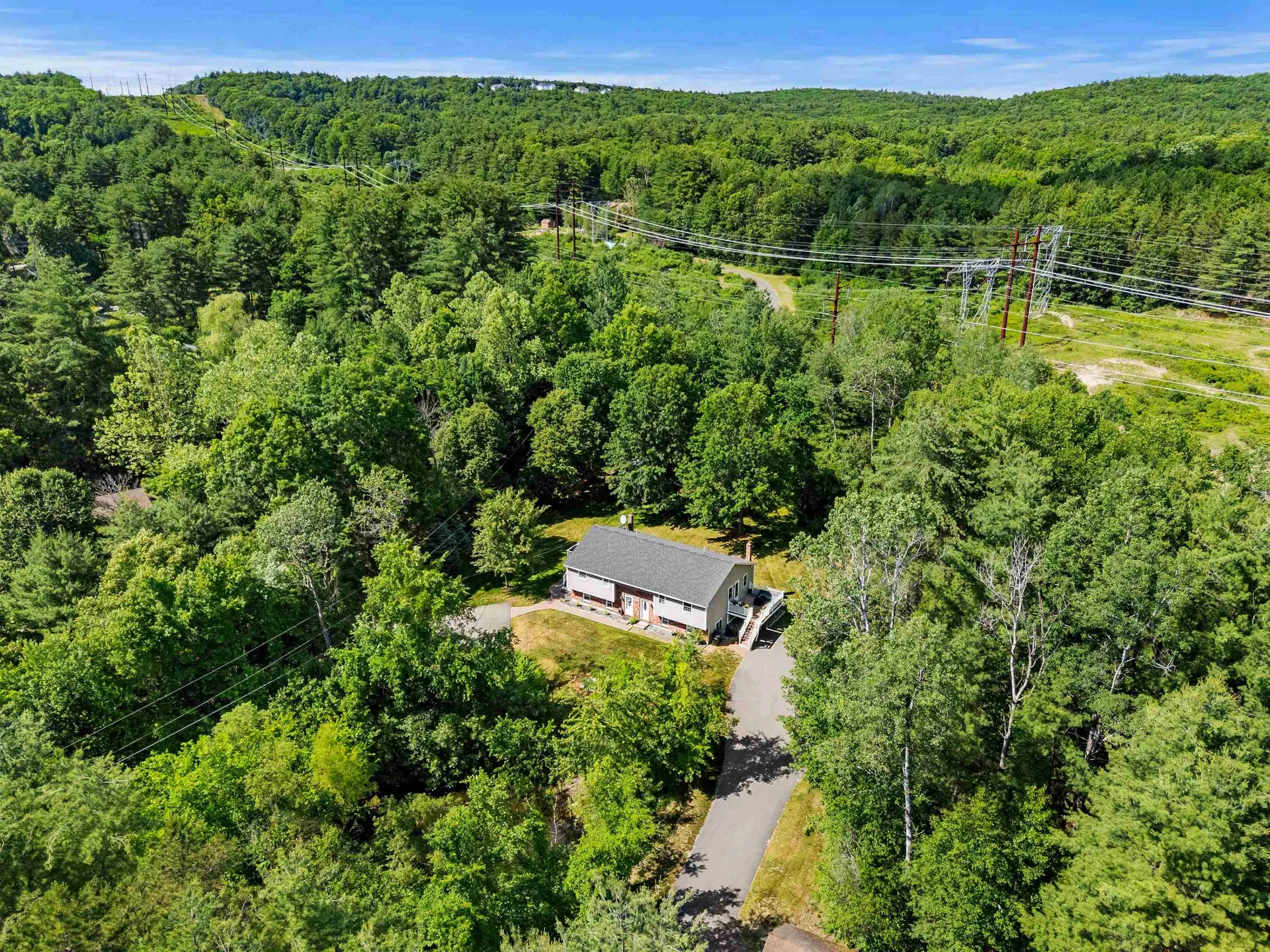 34 Tallant Road Pelham NH 03076