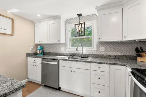 34 Tallant Road Pelham NH 03076