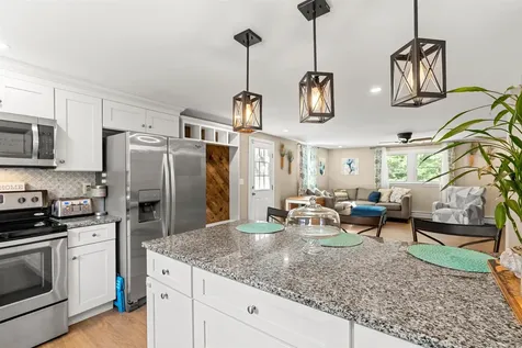 34 Tallant Road Pelham NH 03076