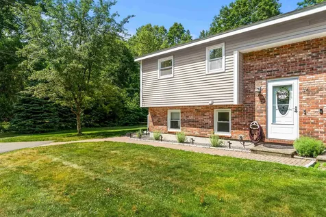 34 Tallant Road Pelham NH 03076