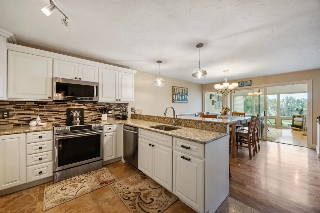 4 Portside Drive Moultonborough NH 03254