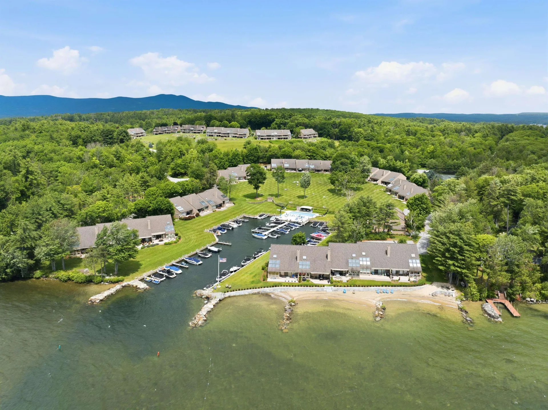 4 Portside Drive Moultonborough NH 03254