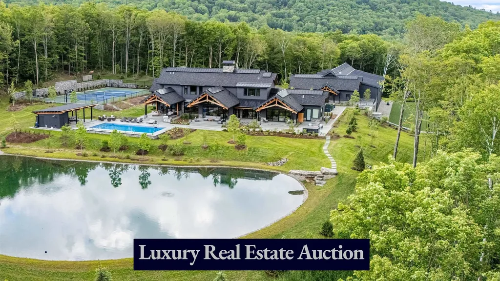 1084 Wade Pasture Road Stowe VT 05672-5259