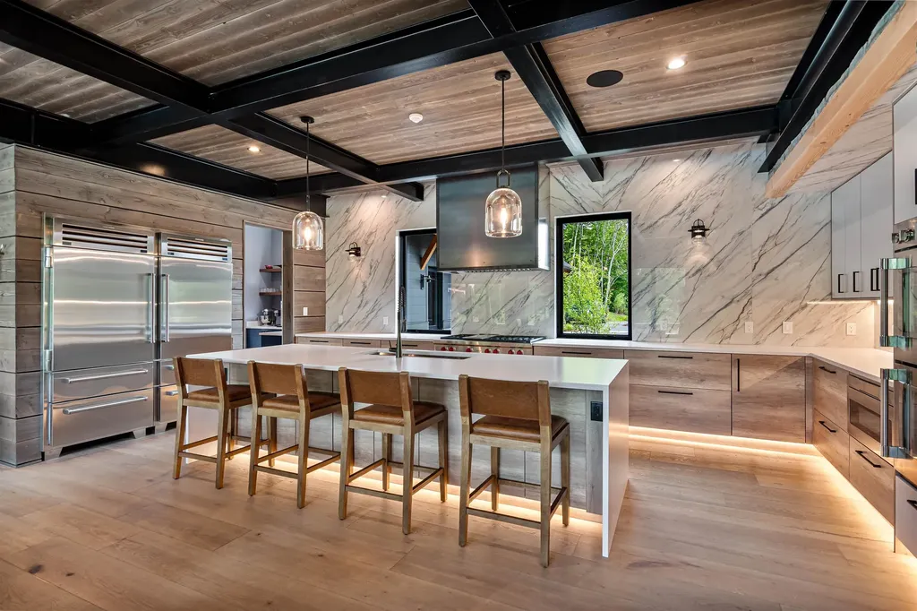 1084 Wade Pasture Road Stowe VT 05672-5259