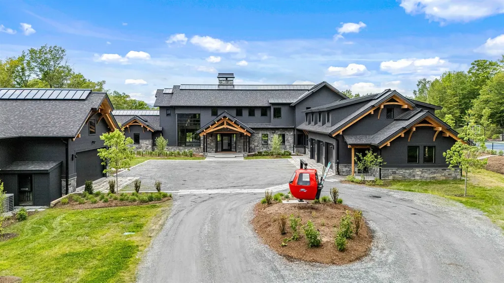 1084 Wade Pasture Road Stowe VT 05672-5259