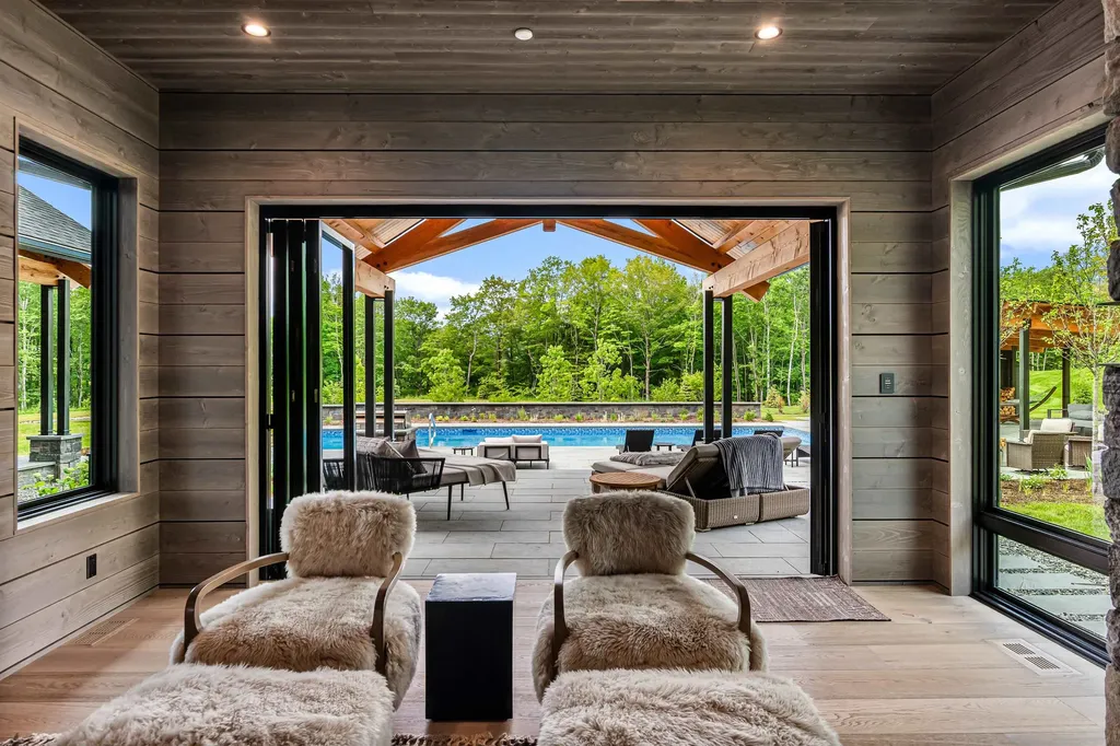 1084 Wade Pasture Road Stowe VT 05672-5259