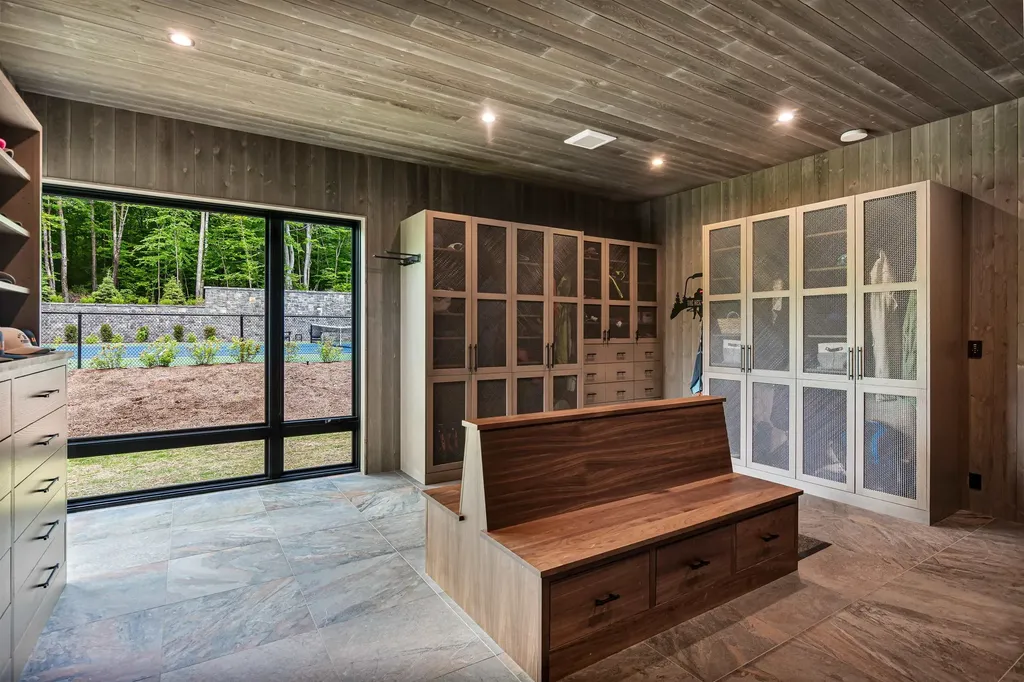 1084 Wade Pasture Road Stowe VT 05672-5259