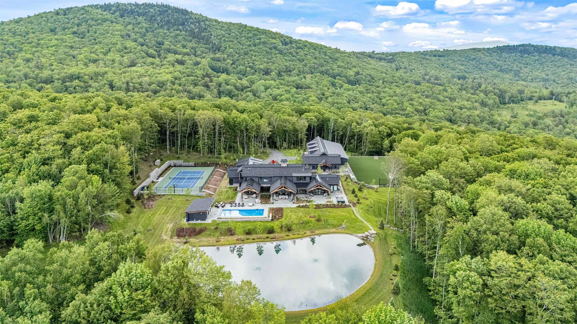 1084 Wade Pasture Road Stowe VT 05672-5259