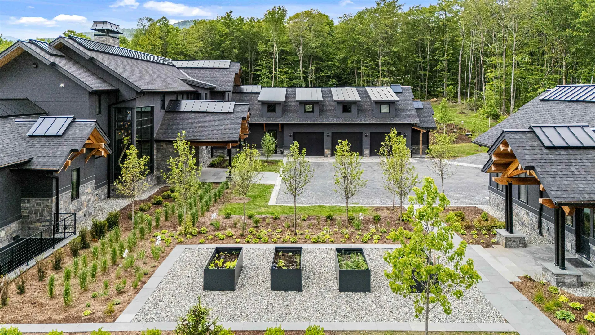 1084 Wade Pasture Road Stowe VT 05672-5259
