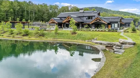 1084 Wade Pasture Road Stowe VT 05672-5259