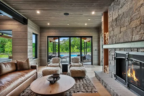 1084 Wade Pasture Road Stowe VT 05672-5259