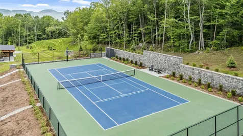 1084 Wade Pasture Road Stowe VT 05672-5259