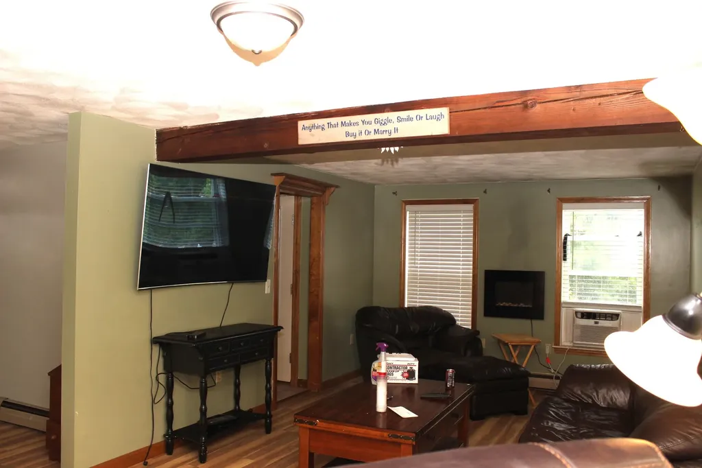 1-A Karen Lane Londonderry NH 03053