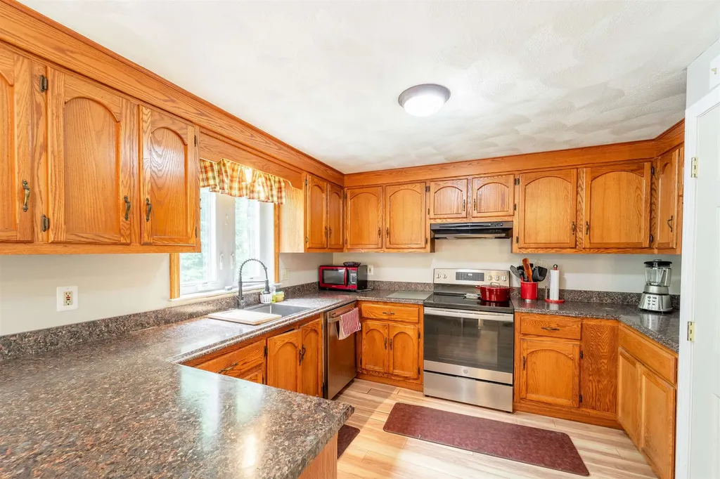 1-A Karen Lane Londonderry NH 03053