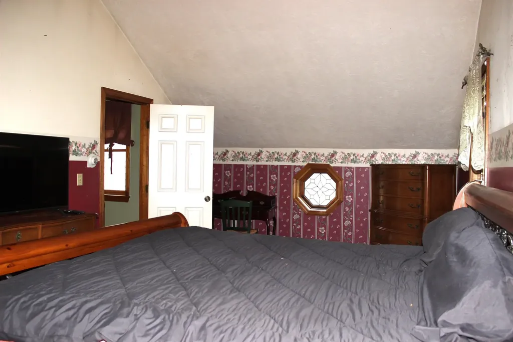 1-A Karen Lane Londonderry NH 03053