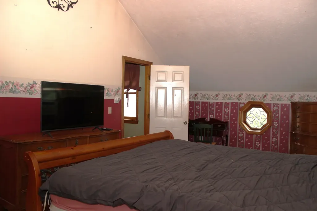 1-A Karen Lane Londonderry NH 03053