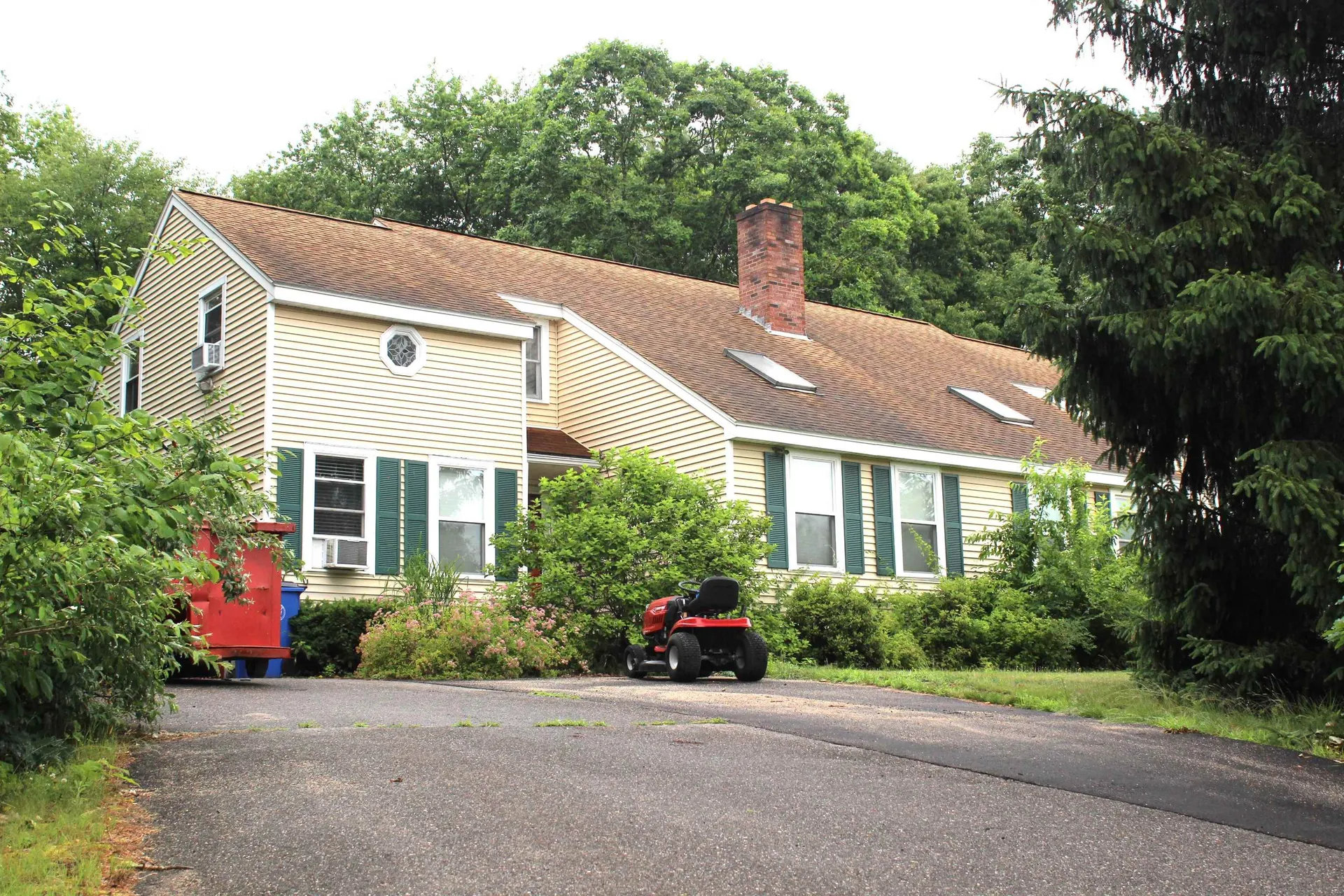 1-A Karen Lane Londonderry NH 03053