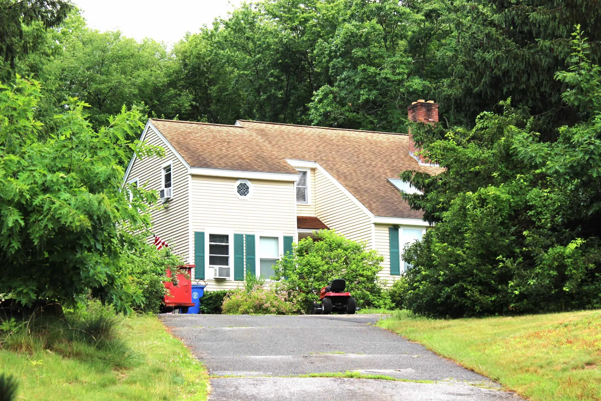 1-A Karen Lane Londonderry NH 03053