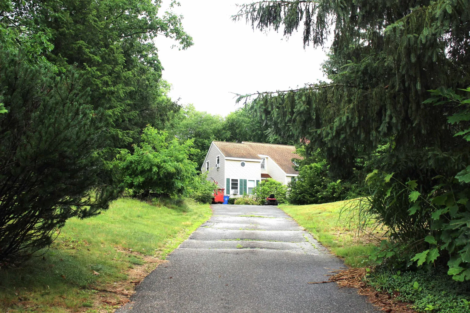 1-A Karen Lane Londonderry NH 03053
