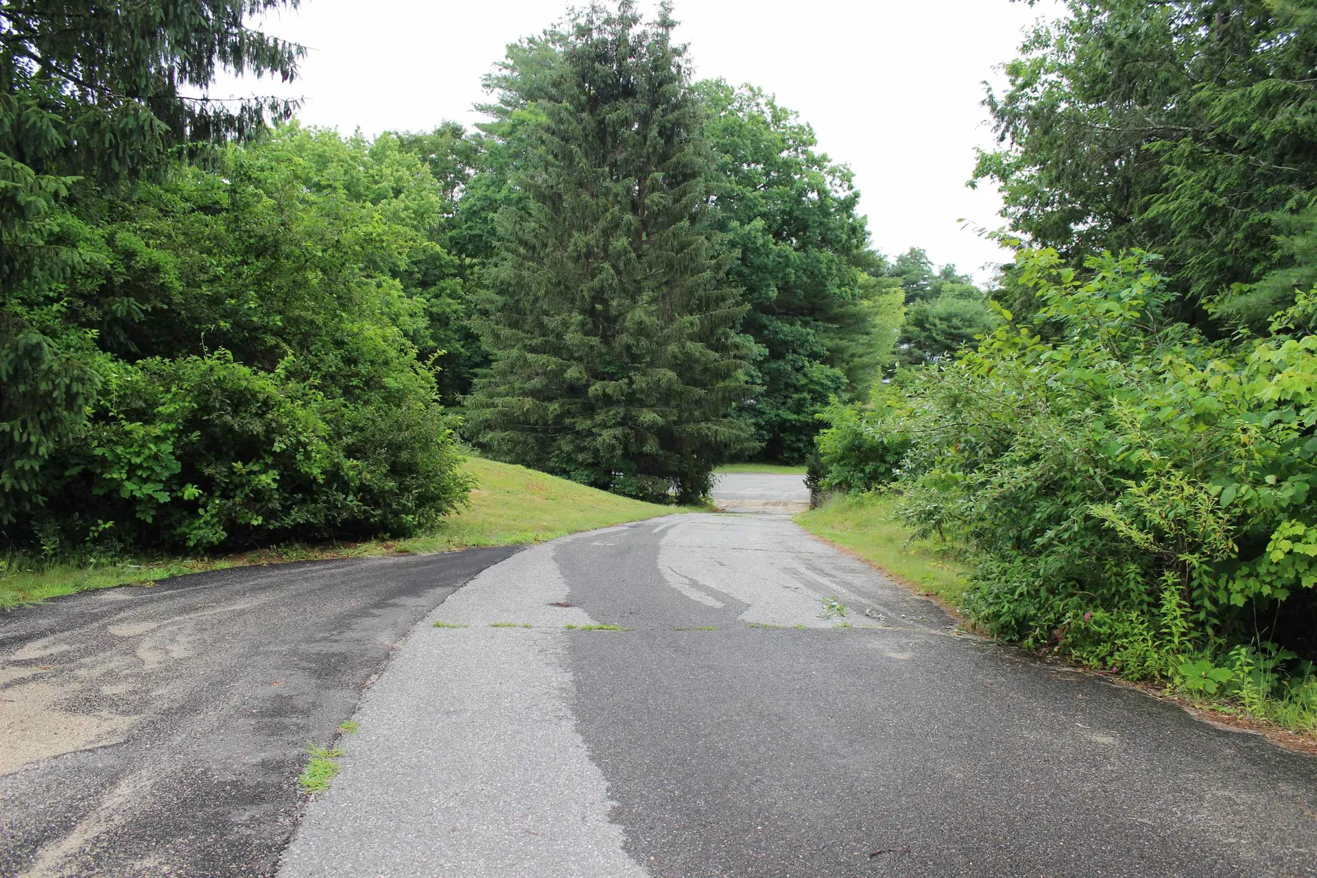 1-A Karen Lane Londonderry NH 03053