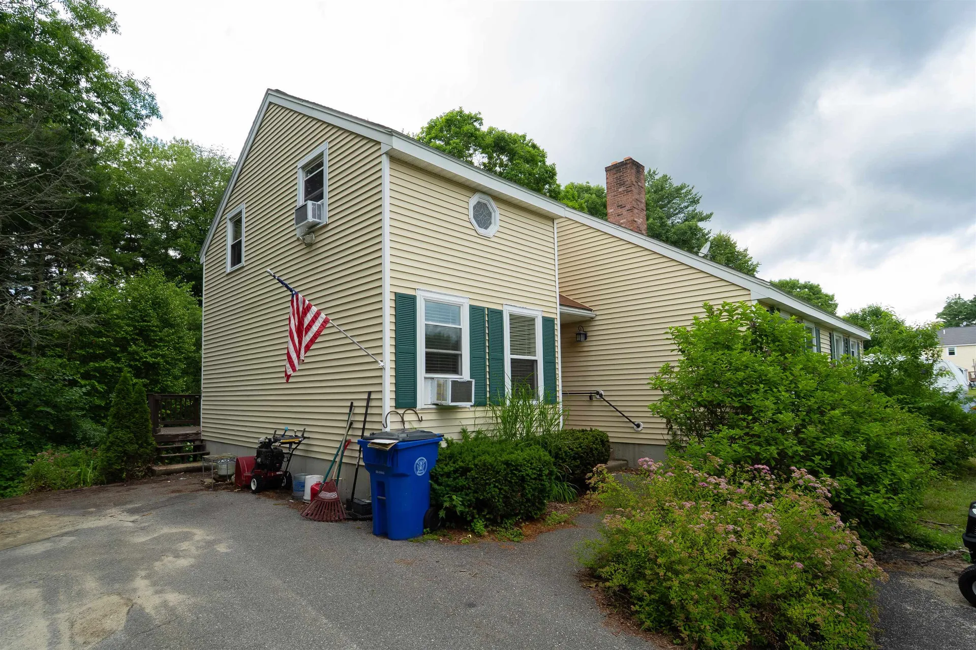 1-A Karen Lane Londonderry NH 03053