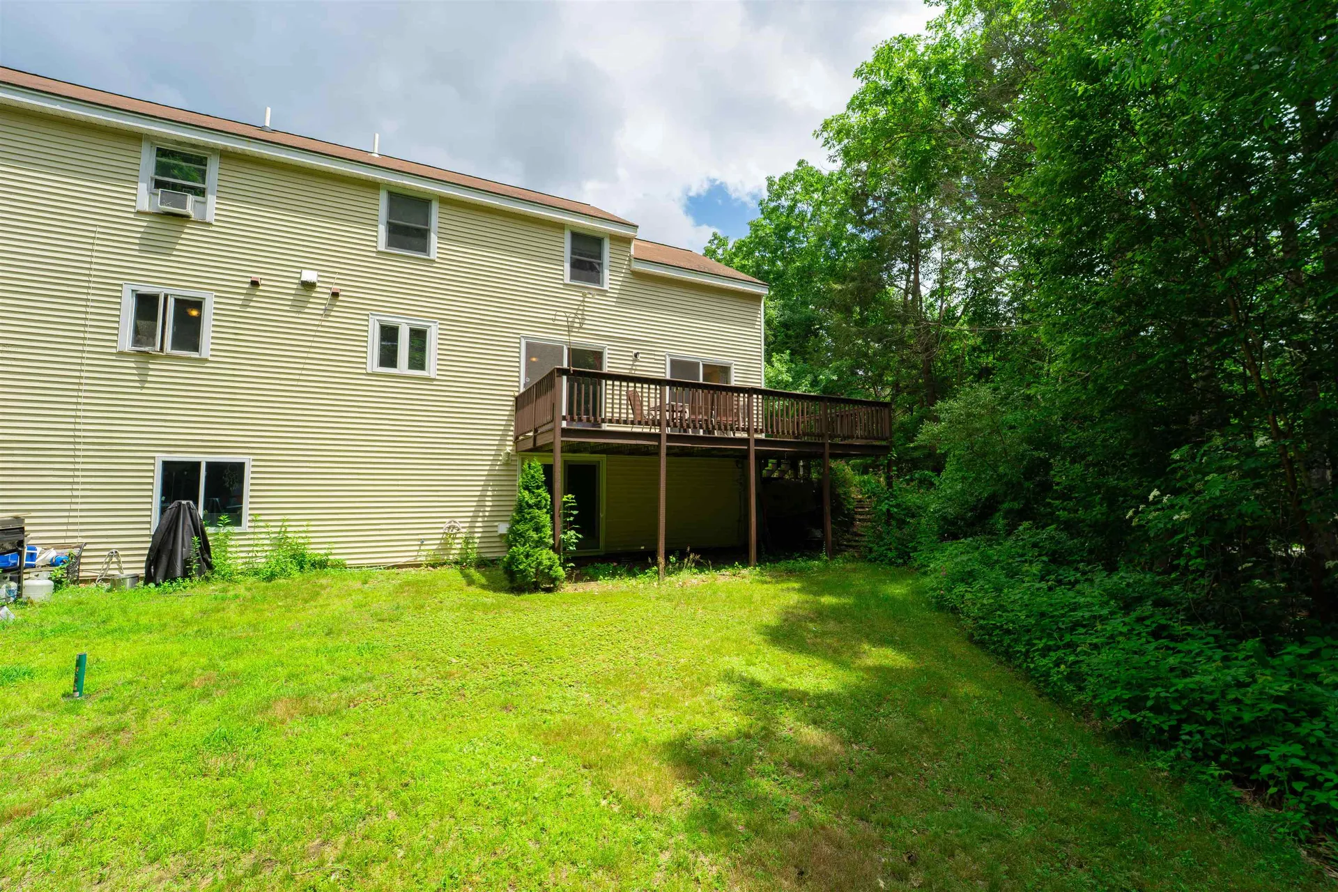 1-A Karen Lane Londonderry NH 03053