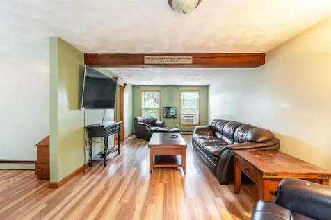 1-A Karen Lane Londonderry NH 03053
