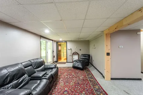 1-A Karen Lane Londonderry NH 03053