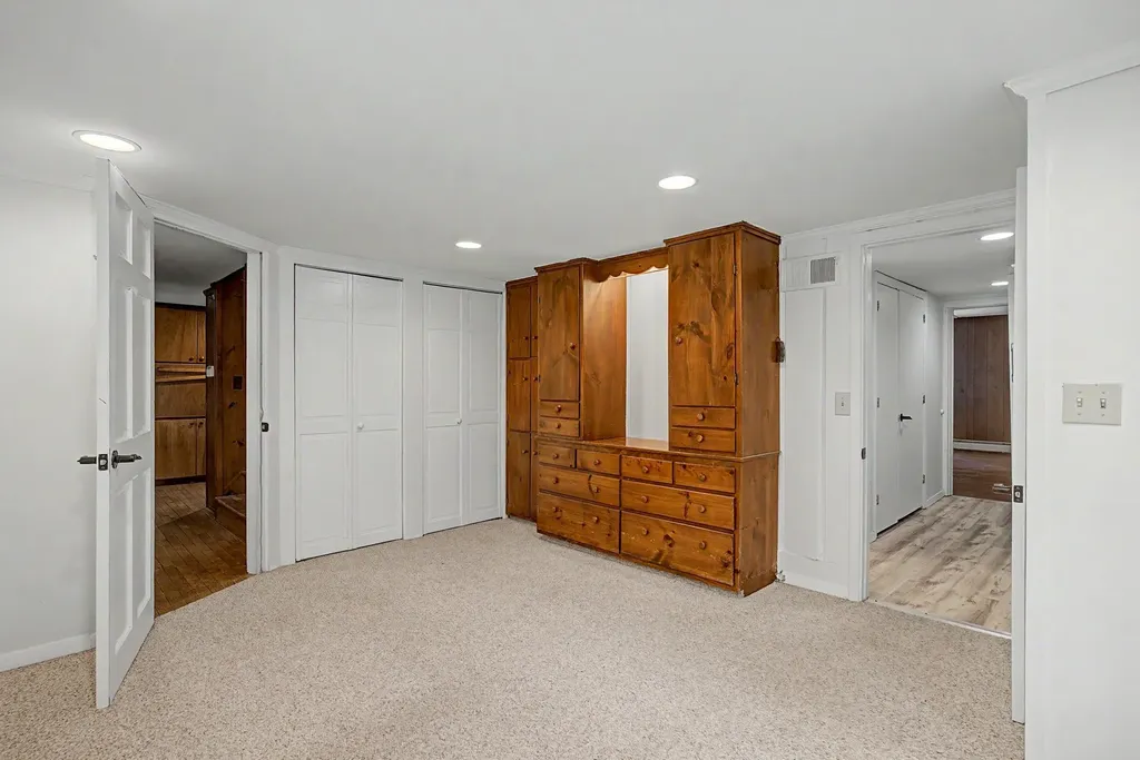 42 Sherburne Road Lee NH 03861